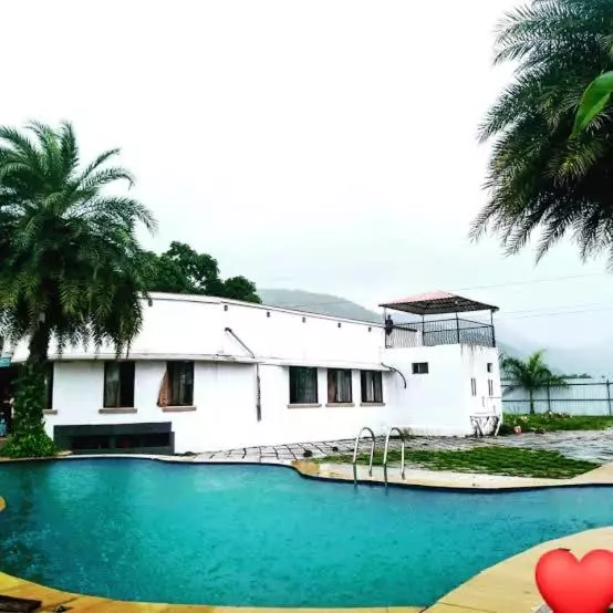 Retkeilymaja Voyage Zo Lonavala