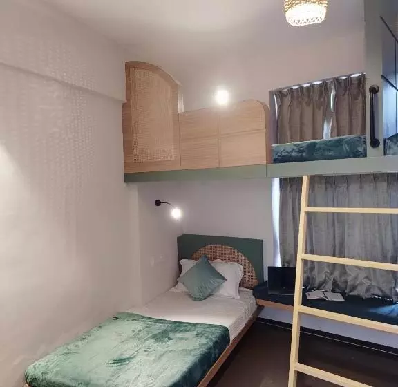 Retkeilymaja Voyage Zo Lonavala