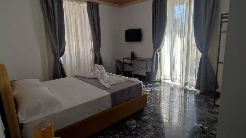 Aamiaismajoitus (B&B) Fevi Rooms