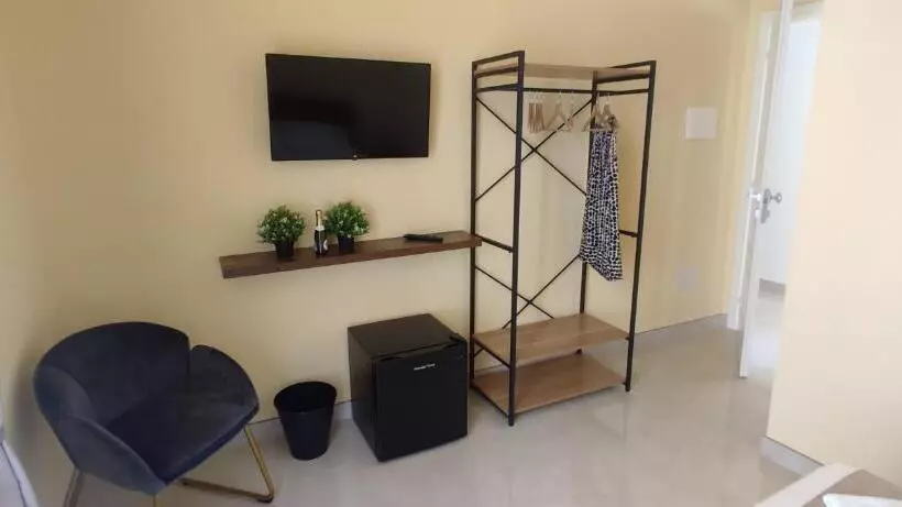 Aamiaismajoitus (B&B) Fevi Rooms