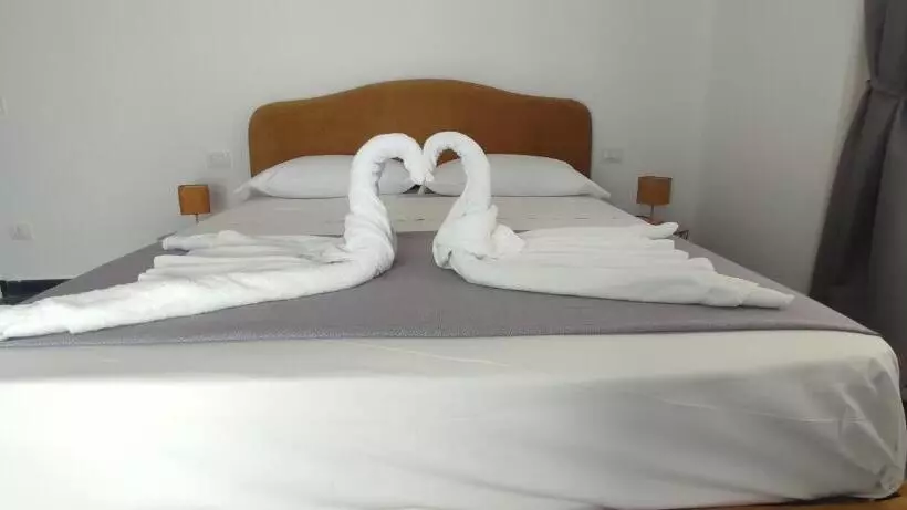 Aamiaismajoitus (B&B) Fevi Rooms