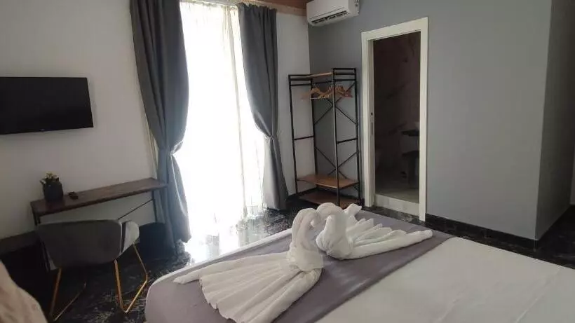 Aamiaismajoitus (B&B) Fevi Rooms