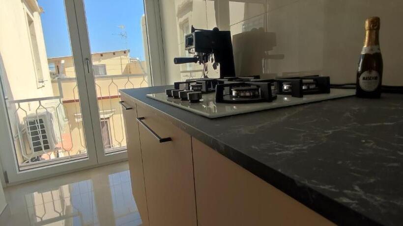 مبيت وإفطار Fevi Rooms