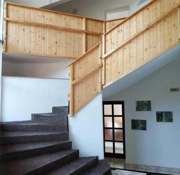 Egyszerű és Nagyszerű Hostel