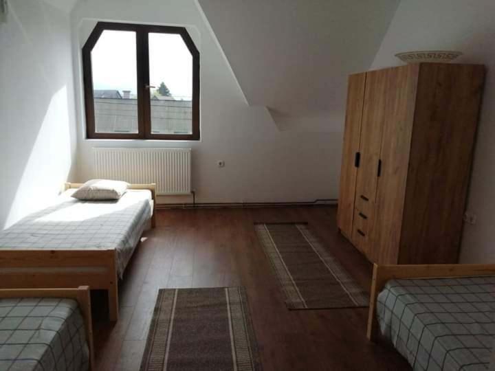 Egyszerű és Nagyszerű Hostel