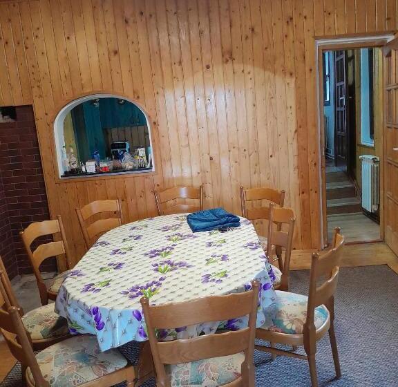 Egyszerű és Nagyszerű Hostel