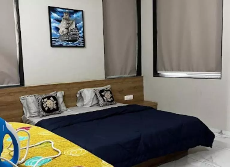 ホテル Krushnashray Farms Ahmedabad