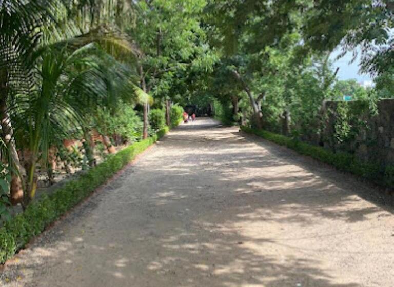 Отель Krushnashray Farms Ahmedabad