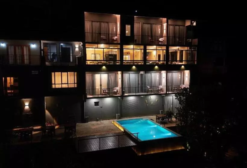 Hotelli Luxor Kirindi Ella