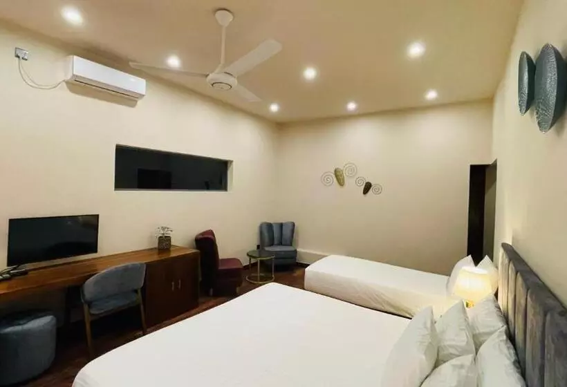 Hotelli Luxor Kirindi Ella