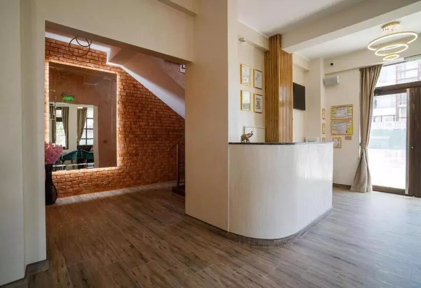 ホテル Pensiunea Natalya