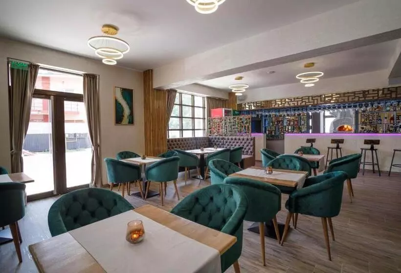 ホテル Pensiunea Natalya