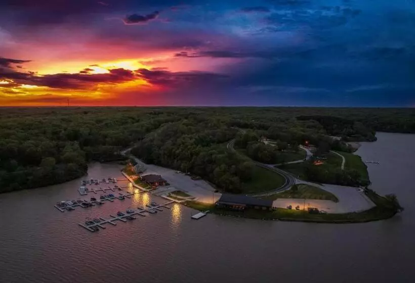 Hotelli Thousand Hills State Park Cabins