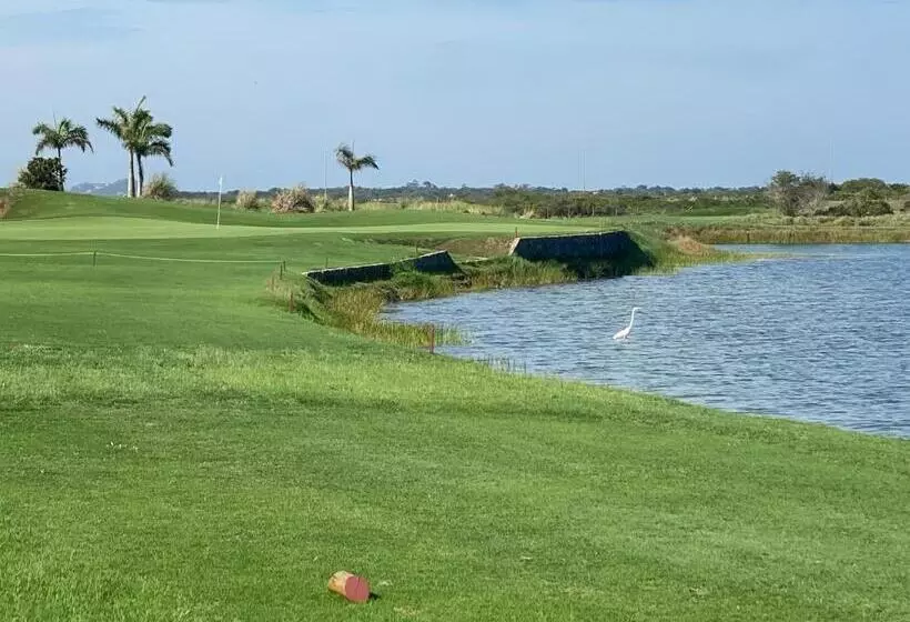 ペンション Casa De Hóspedes Aretê Golfe Clube