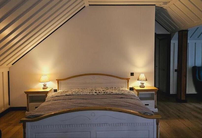 پانسیون More Holiday Cottage L