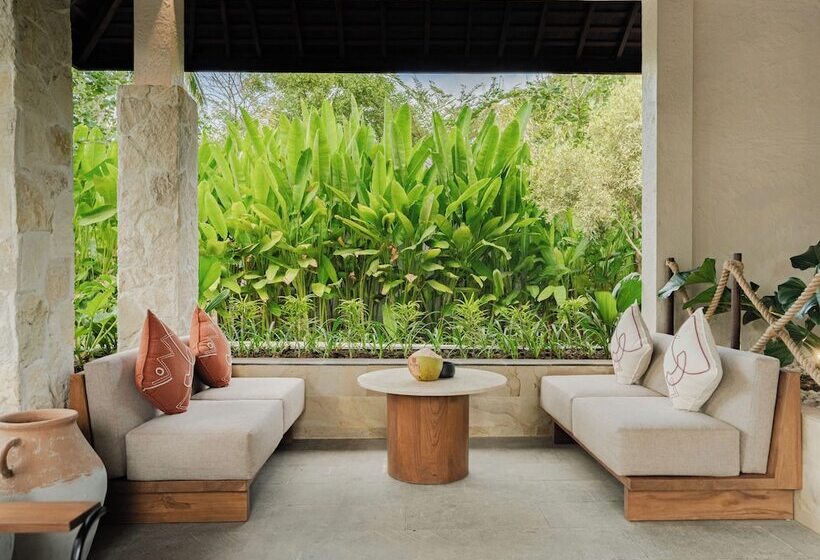 منتجع Kuara Lombok