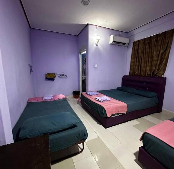 הוסטל Perhentian Village Inn