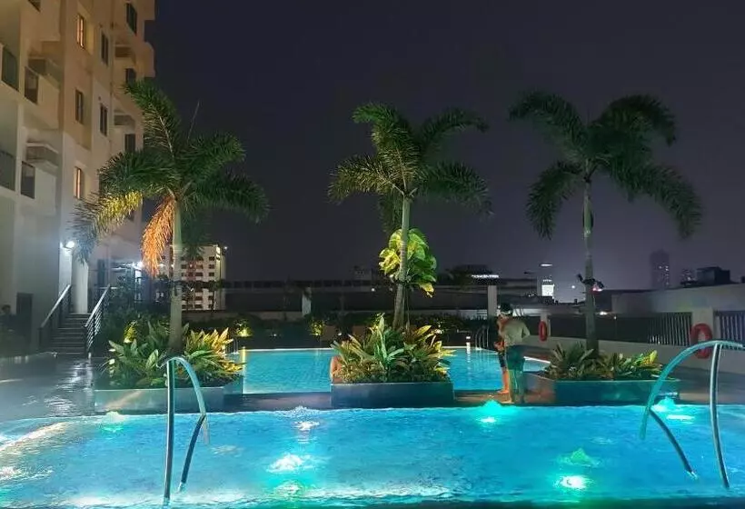 ベッドアンドブレックファースト Manhattan Plaza 1 Araneta Cubao Sereene City Bnb