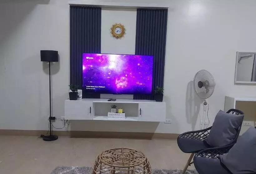 ベッドアンドブレックファースト Manhattan Plaza 1 Araneta Cubao Sereene City Bnb