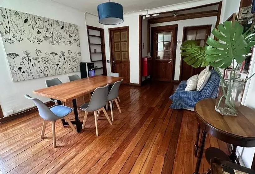 Casona Montt 522 B&b