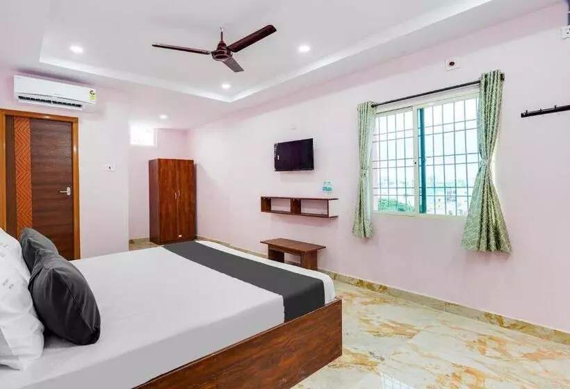 Fabhotel Chandu S Boutique   Nr Bus Stand