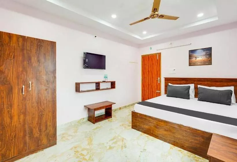 Fabhotel Chandu S Boutique   Nr Bus Stand