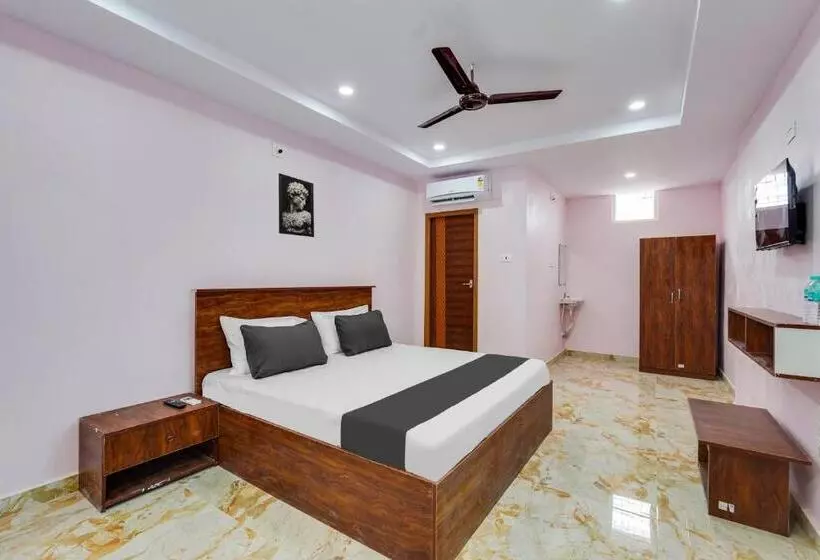 Fabhotel Chandu S Boutique   Nr Bus Stand