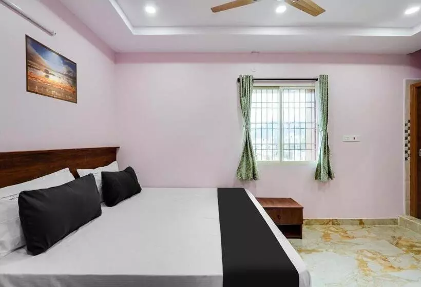 Fabhotel Chandu S Boutique   Nr Bus Stand