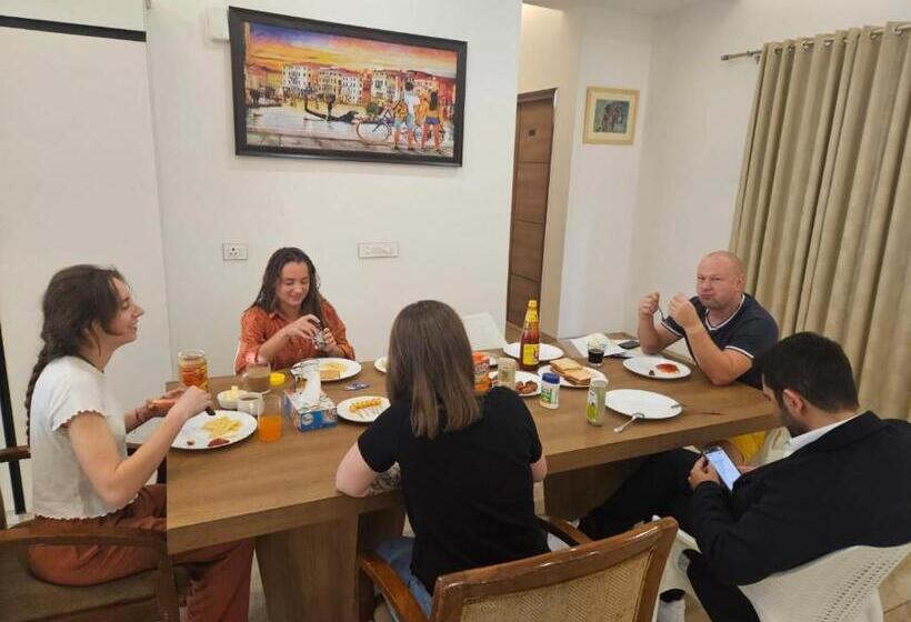 호텔 Sandane Homes