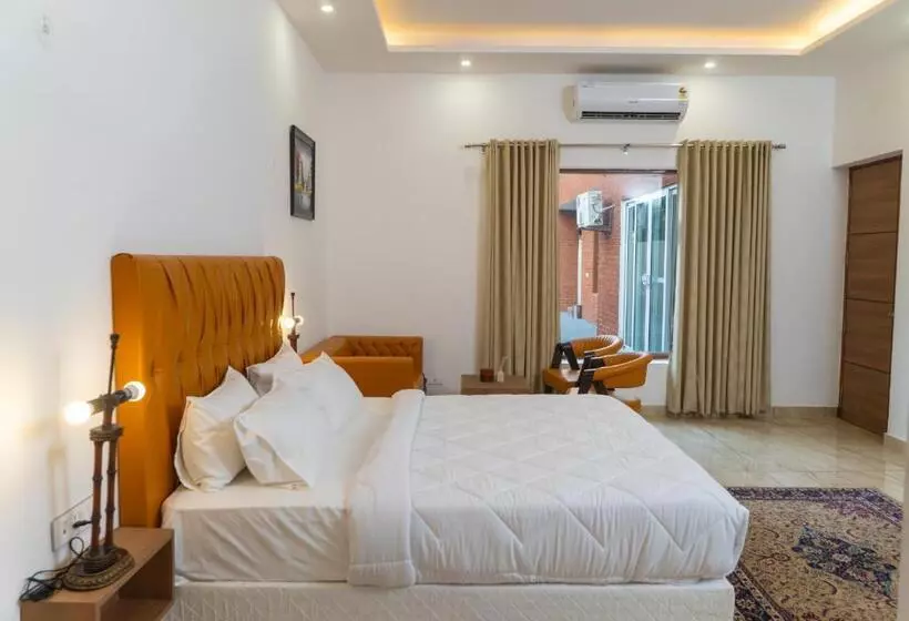 Hotelli Sandane Homes