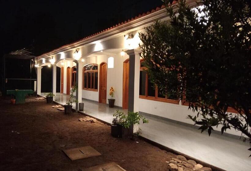 هتل Valle De Toliman