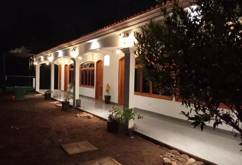 هتل Valle De Toliman