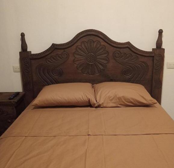 هتل Valle De Toliman