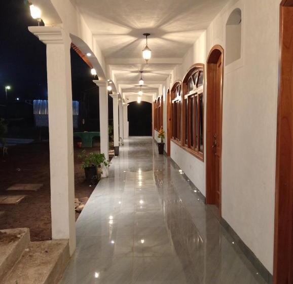 هتل Valle De Toliman