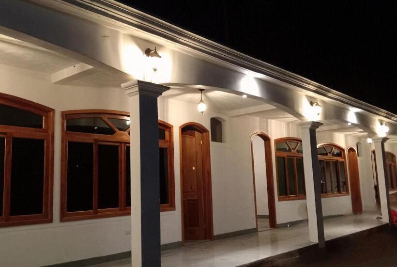 هتل Valle De Toliman