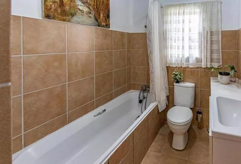 Majatalo Derust Danabay Accomodation