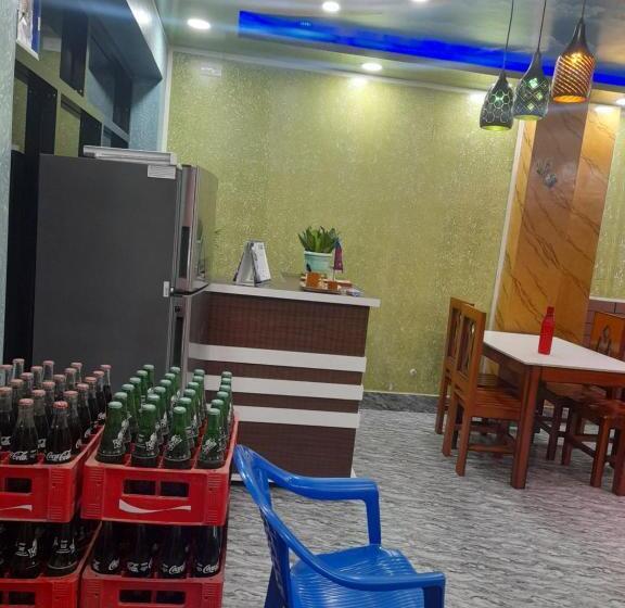 پانسیون Lunga Hotel And Lodge