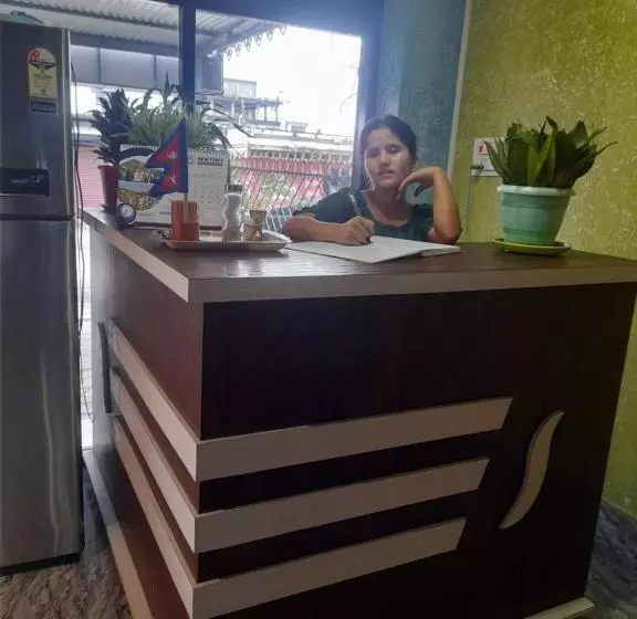 پانسیون Lunga Hotel And Lodge