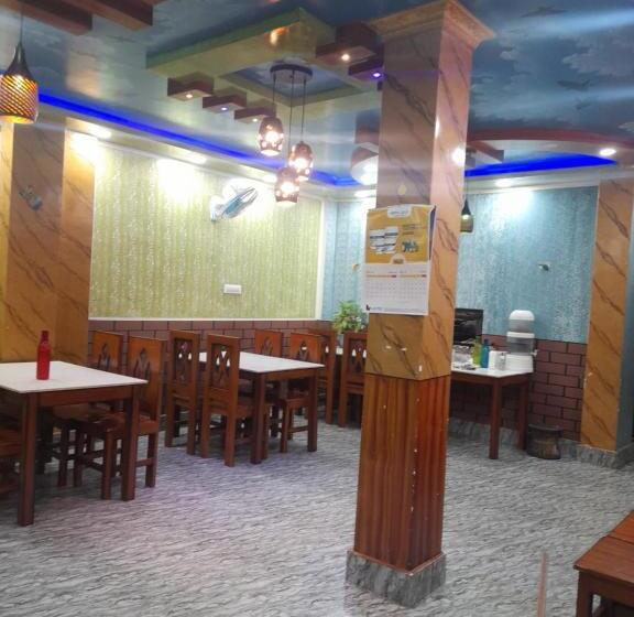 پانسیون Lunga Hotel And Lodge