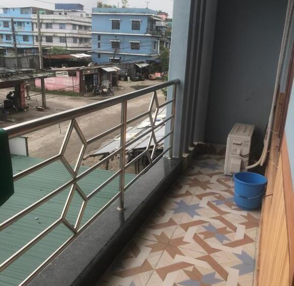 پانسیون Lunga Hotel And Lodge