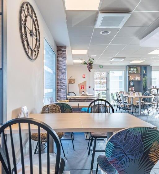 B&b Hotel Chartres Océane