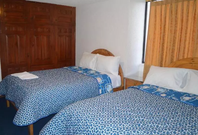 هتل Hostal Alborada Riobamba