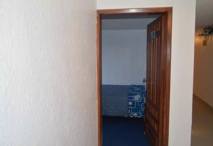 هتل Hostal Alborada Riobamba