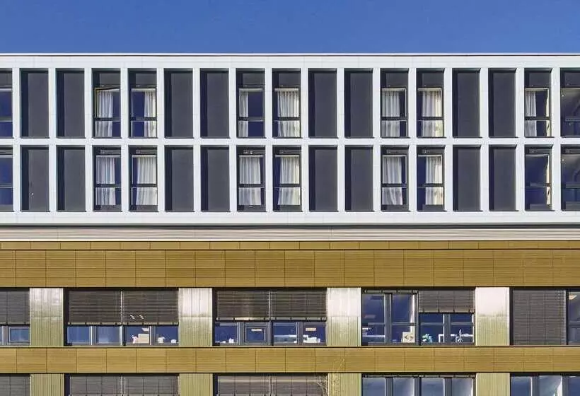 ホテル Campanile Paris Sud Saclay  Gif Sur Yvette