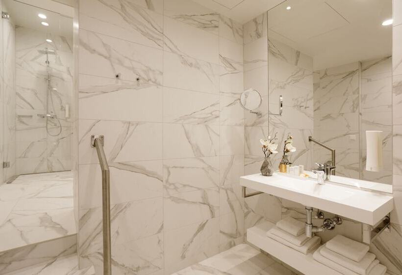 Centennial Nexus Hotel Tallinn