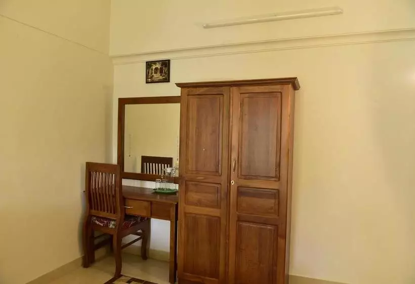 ホテル Oyo Rooms Kovalam Bypass