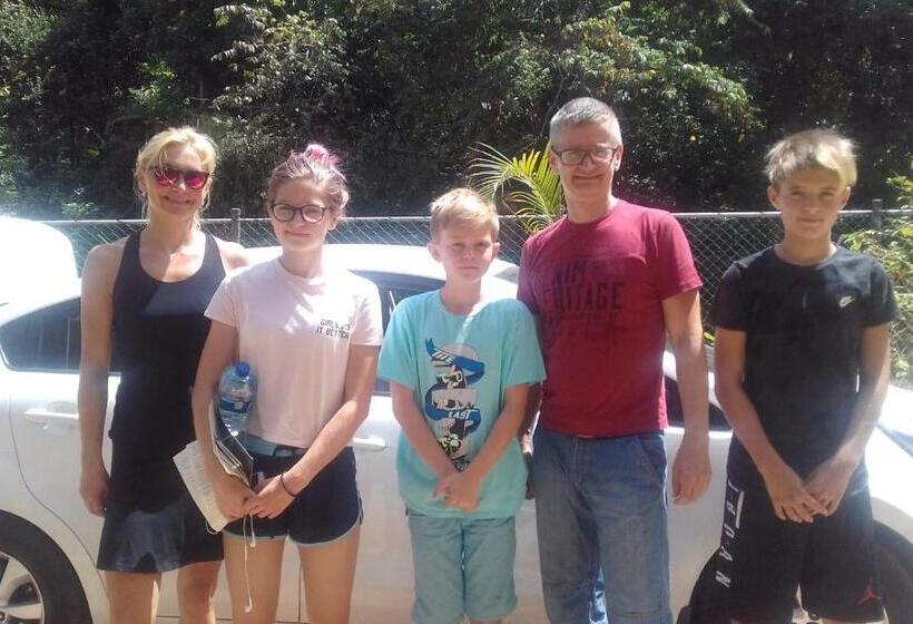 Отель Priyanna Guest, Forest View