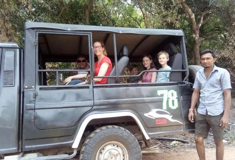 Hotelli Priyanna Guest, Forest View
