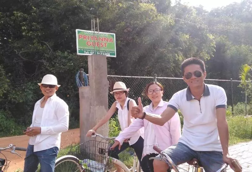 Hotelli Priyanna Guest, Forest View