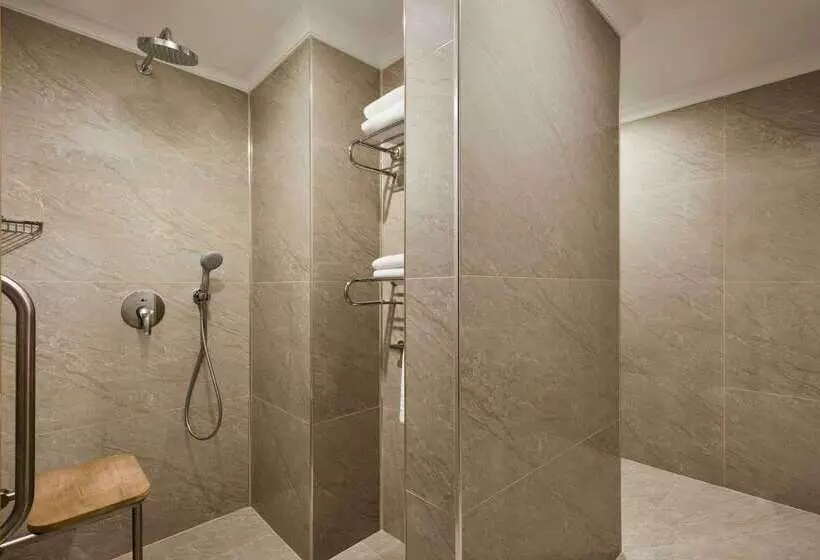 هتل Ramada By Wyndham Yalova